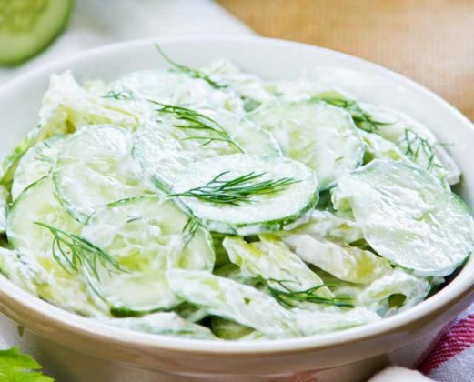 Salade de concombre au yaourt et à la menthe - Recette WetWet