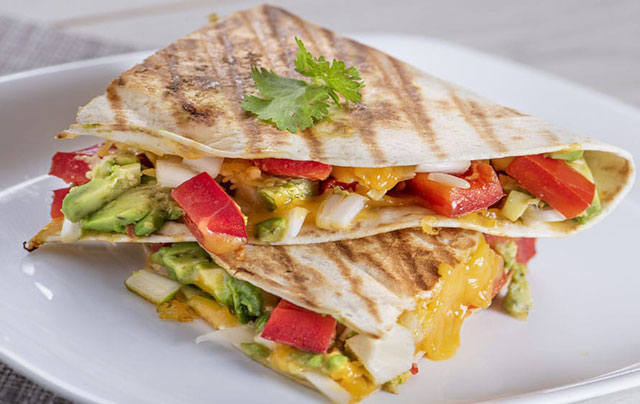 Quesadillas Saines au Poulet et Légumes